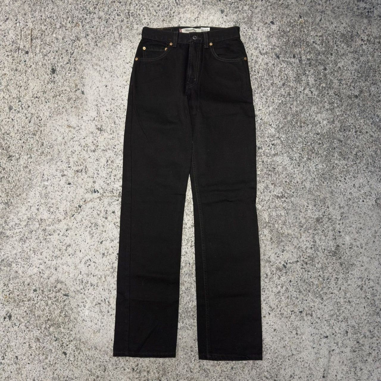 Vaqueros negros Levi's 505 de la década de 2000