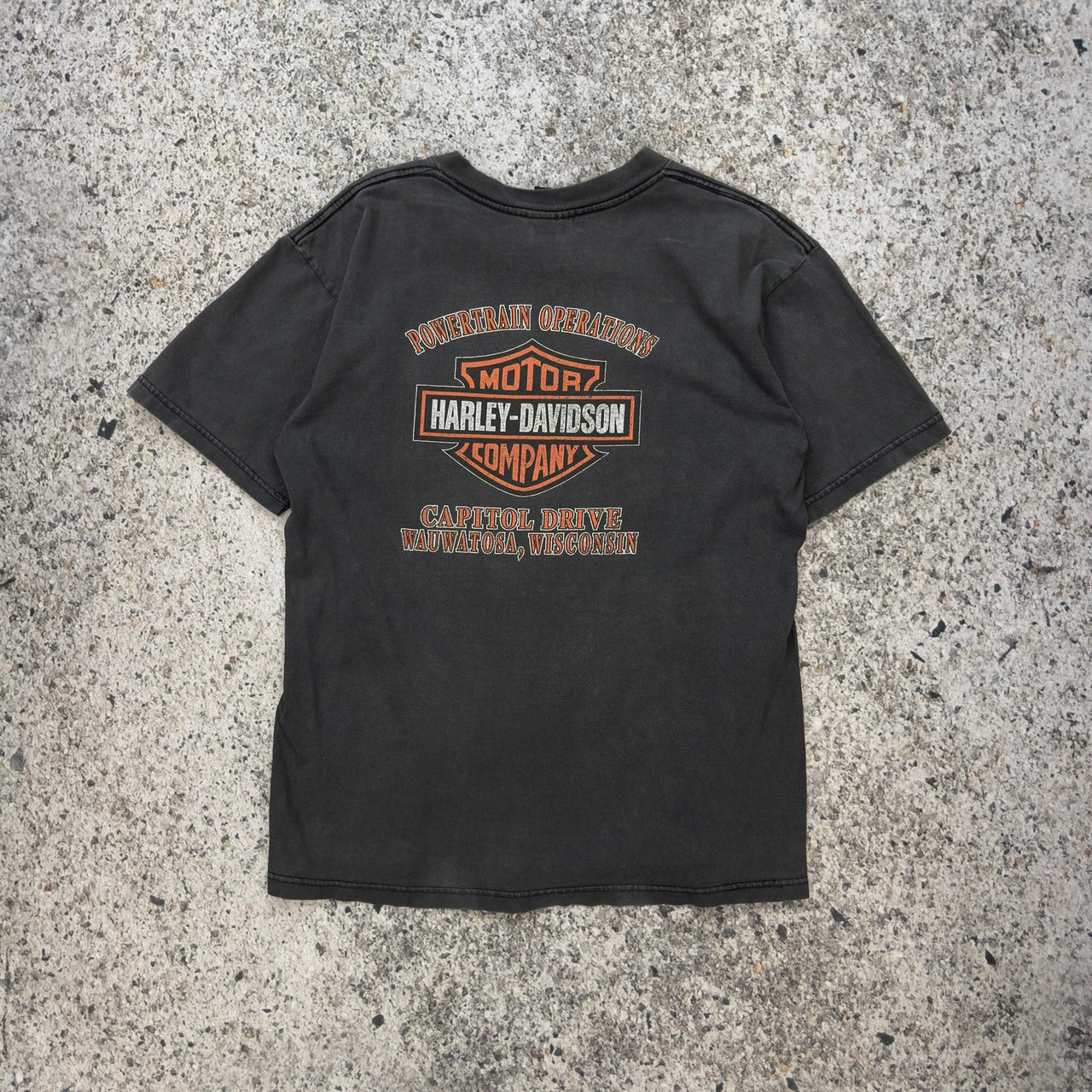 Camiseta Harley Davidson con llamas desteñidas de los años 2000