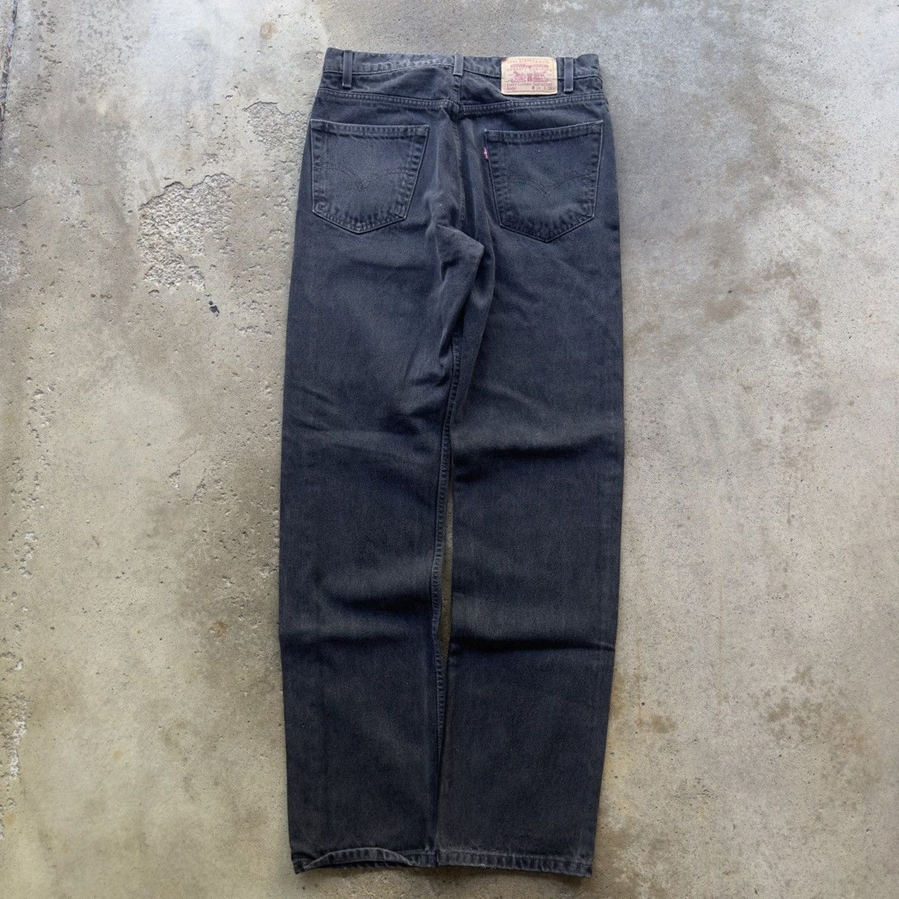 Vaqueros negros Levi's 505 de la década de 1990