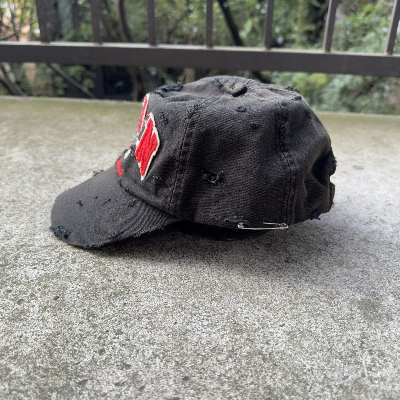 2000s Thrashed Faded Distressed London Grunge Hat