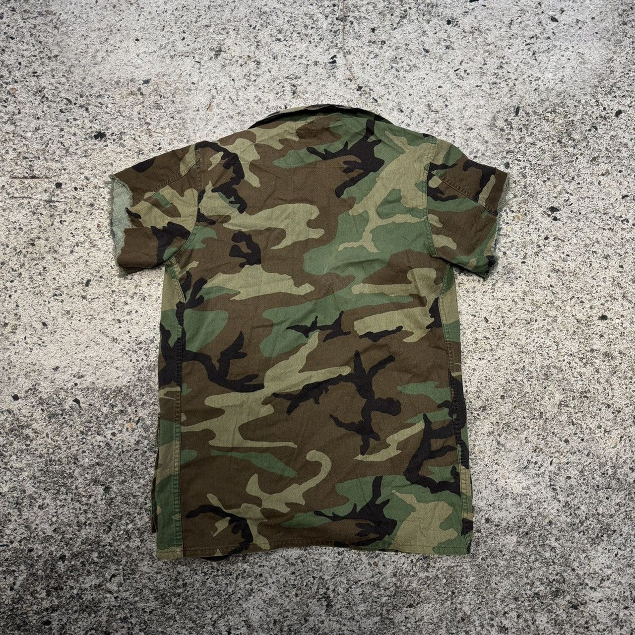 Camisa cargo con estampado de camuflaje de bosque estadounidense de los años 80