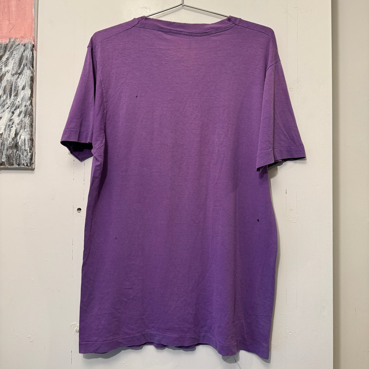 1980年代のスラッシュドパープルポケットTシャツ