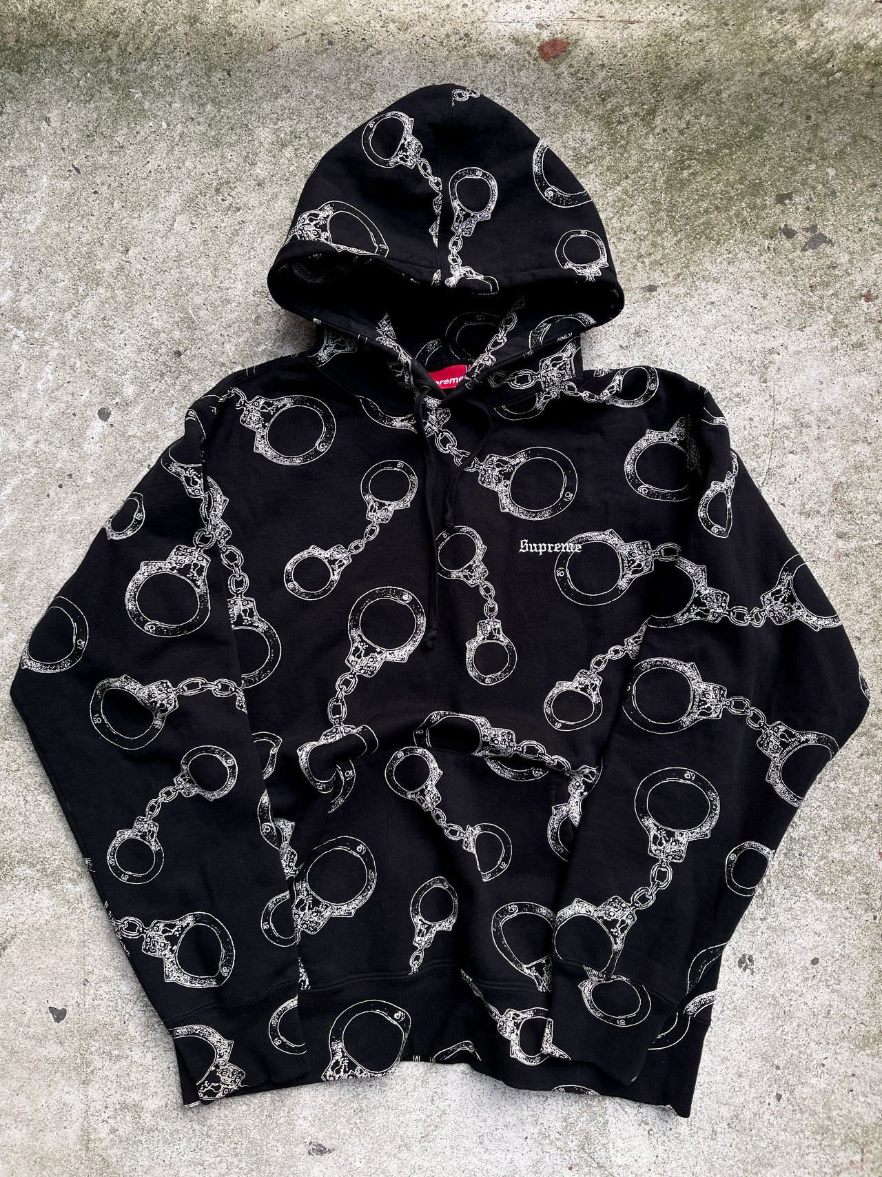 SUPREME FW17 HANDCUFFS HOODIE