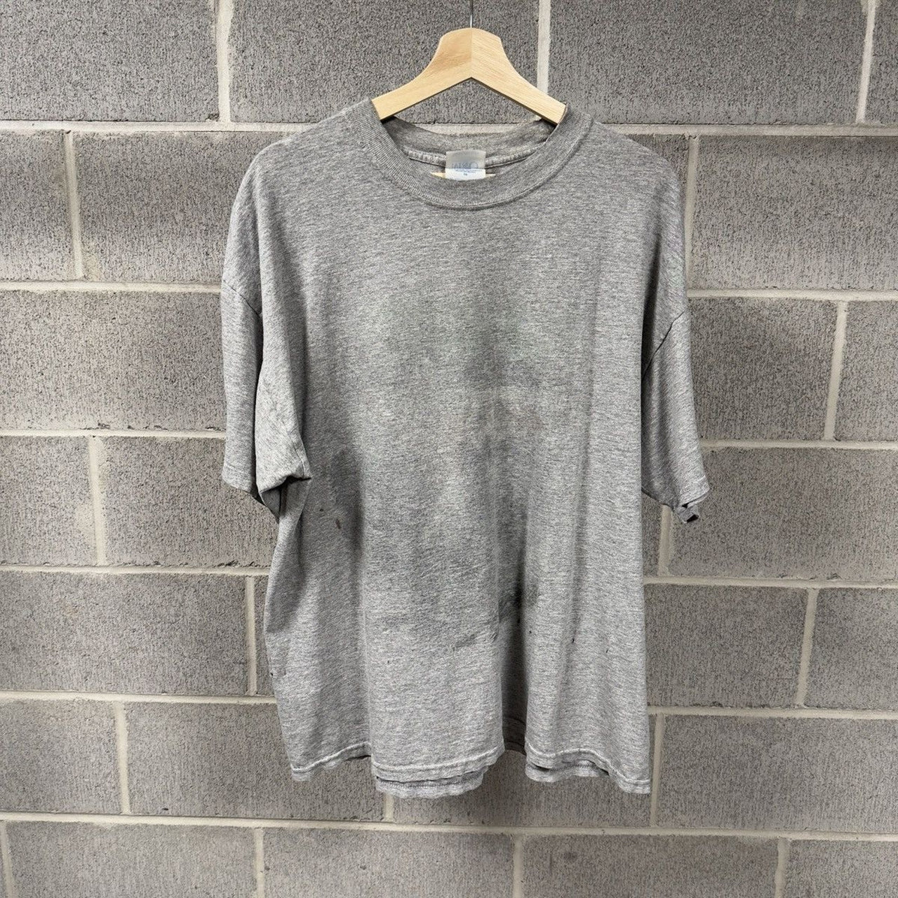 2000s Thrashed Faded Print Paper Thin Distressed Grey Tee