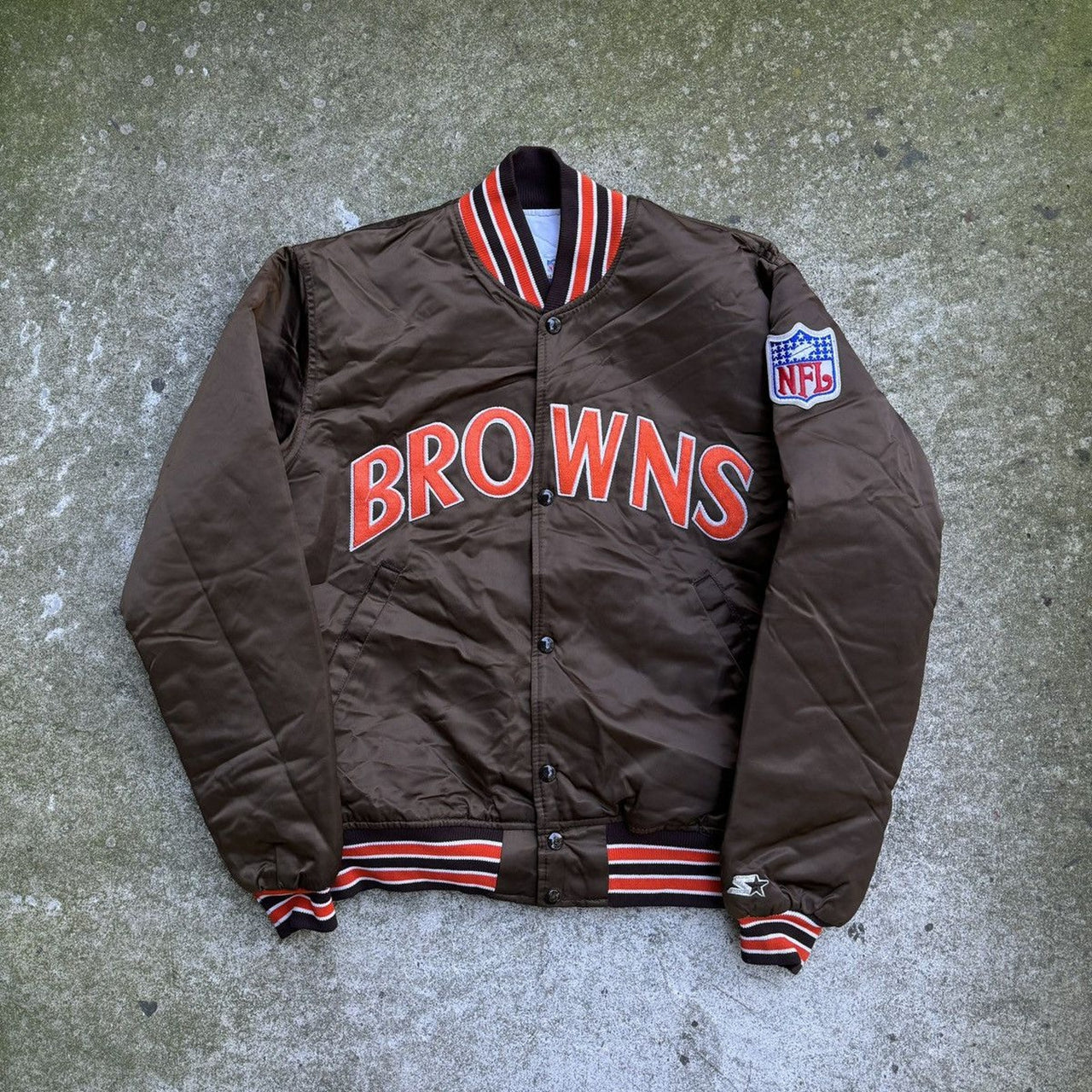 Chaqueta de satén inicial de la NFL de los Cleveland Browns de los años 90