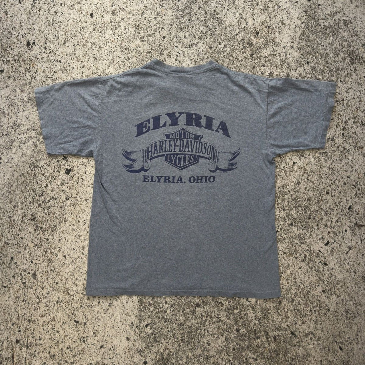 1990年代の色あせたハーレーダビッドソンTシャツ