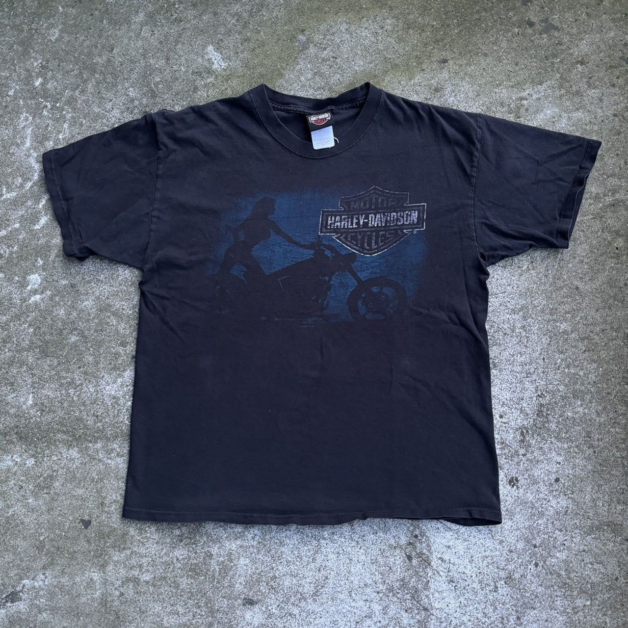 2000s Harley Davidson Thrashed Biker Girl Tee