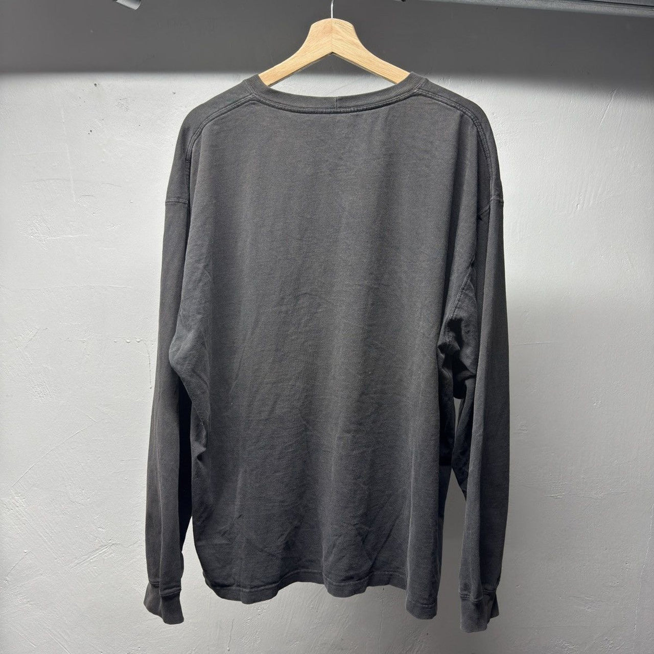 Carhartt Thrashed Faded Distressed Longsleeve Pocket Tee