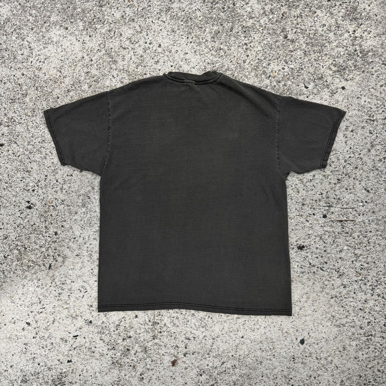 Camiseta de motociclista personalizada con cromo descolorido y desgastado de los años 90