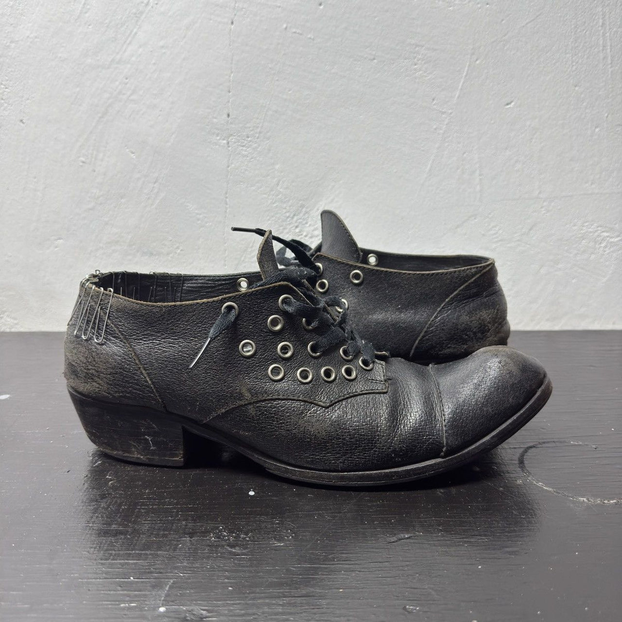 Diet Butcher Slim Skin Thrashed Eyelet Low Boots