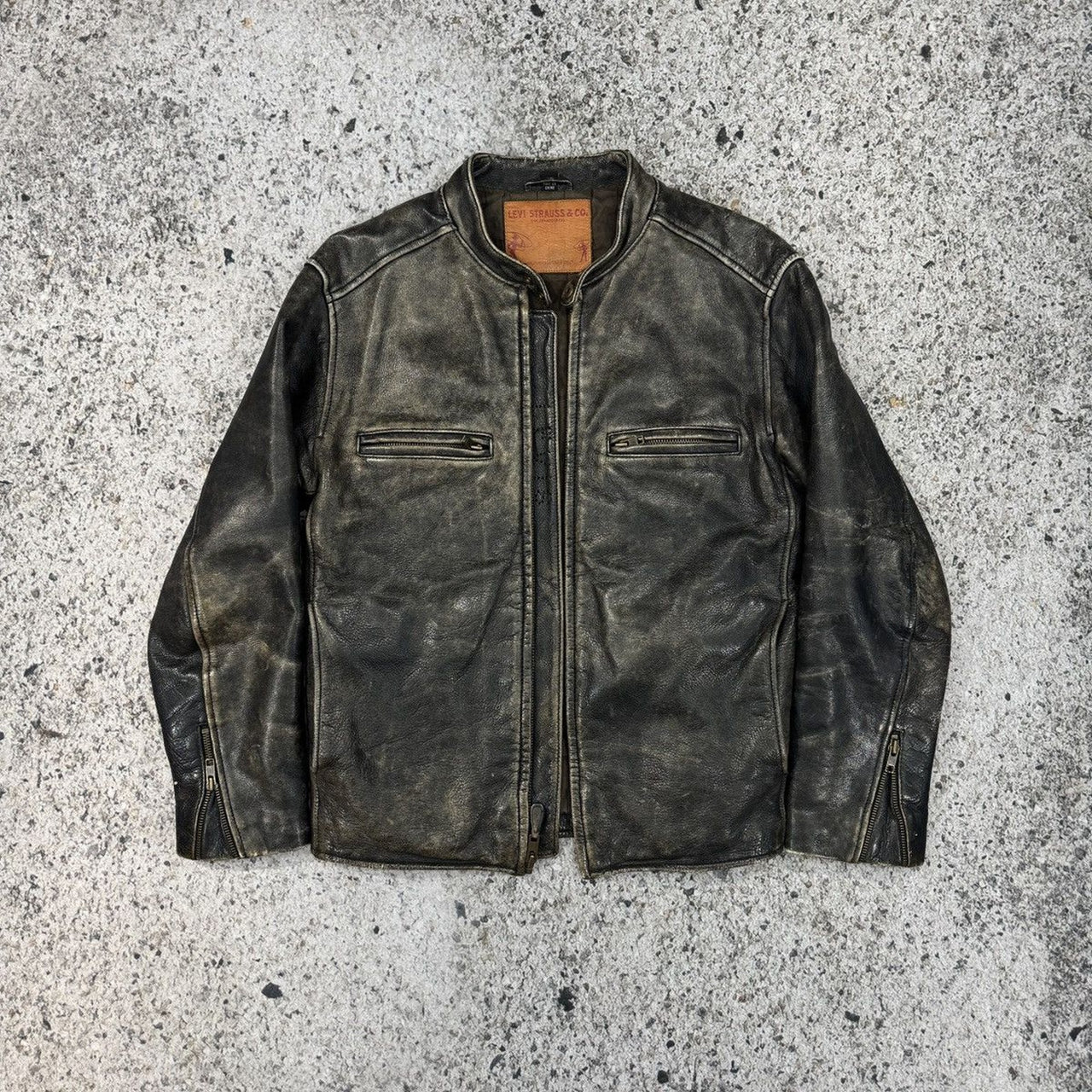 Chaqueta con cremallera estilo cafe racer de cuero descolorido de Levi's de los años 2000