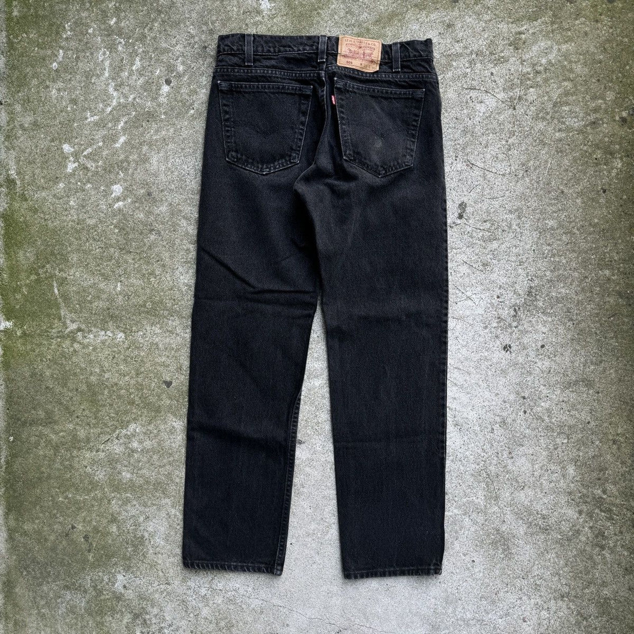 Vaqueros negros Levi's 505 de la década de 1990