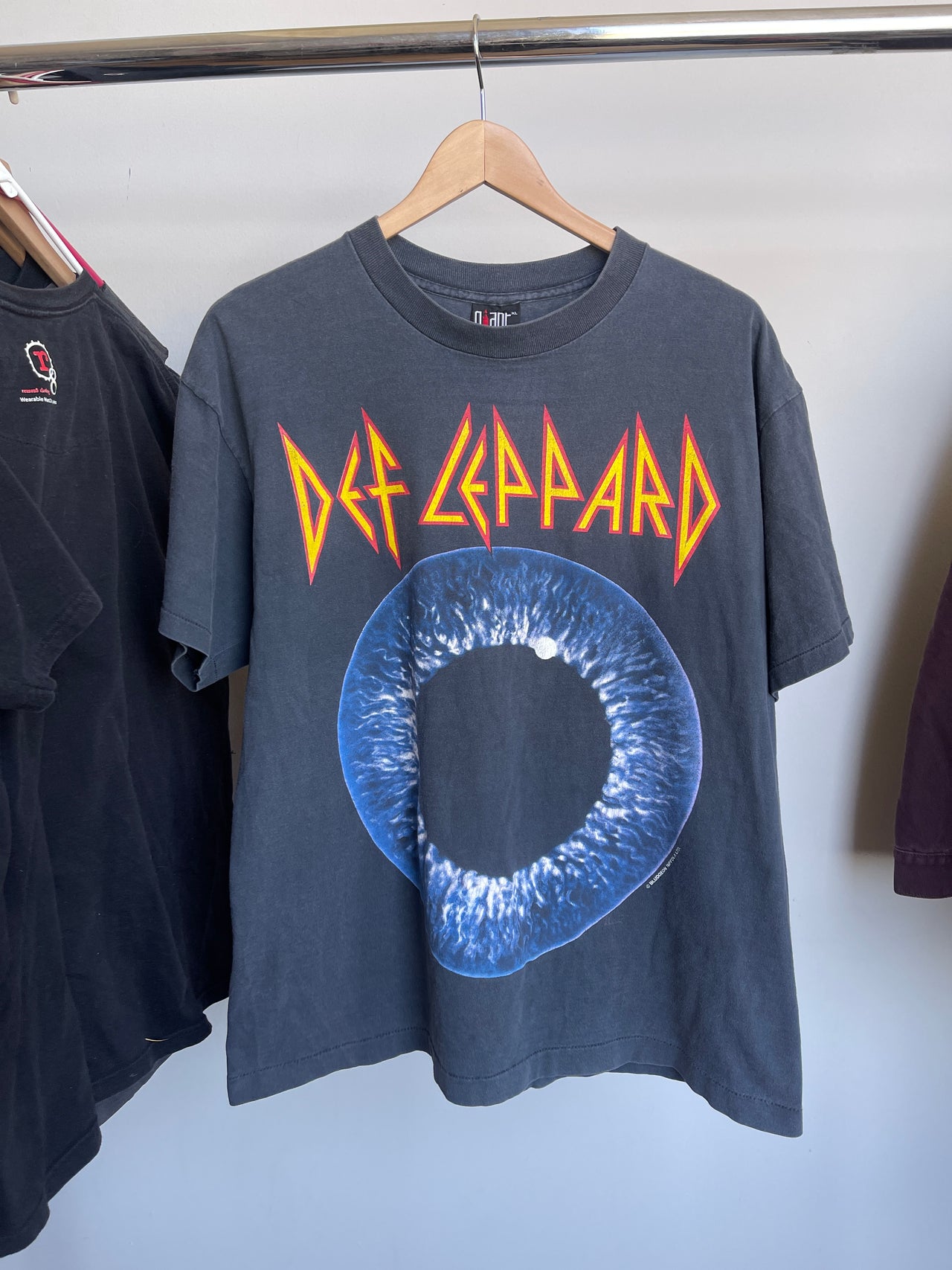 CAMISETA ADRENALIZE DE DEF LEPPARD DE LOS 90