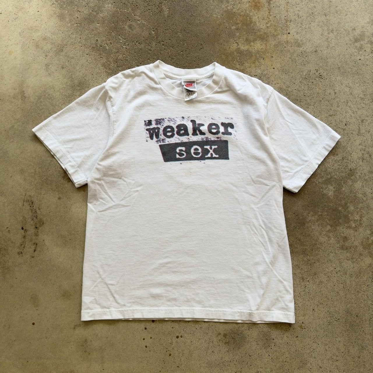 1990年代のナイキ WEAKER SEX ASSUME NEITHER Tシャツ