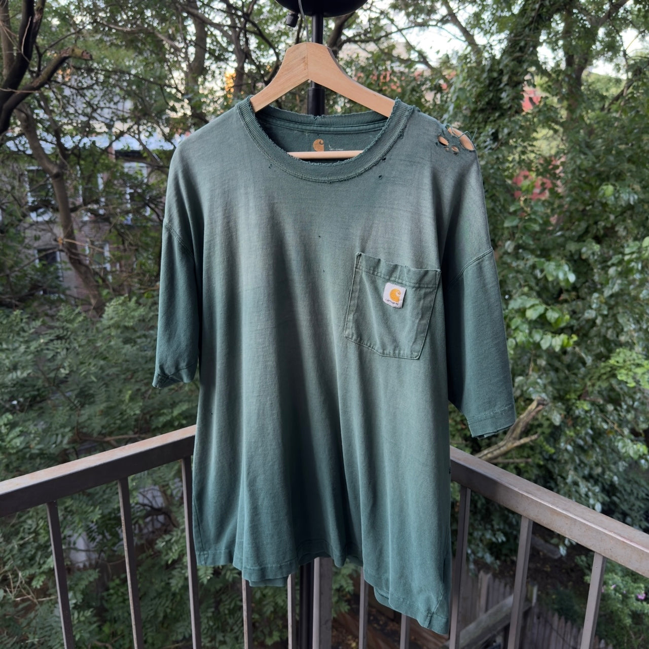 カーハート フェード スラッシュ ダメージ加工 Tシャツ オーバーサイズ