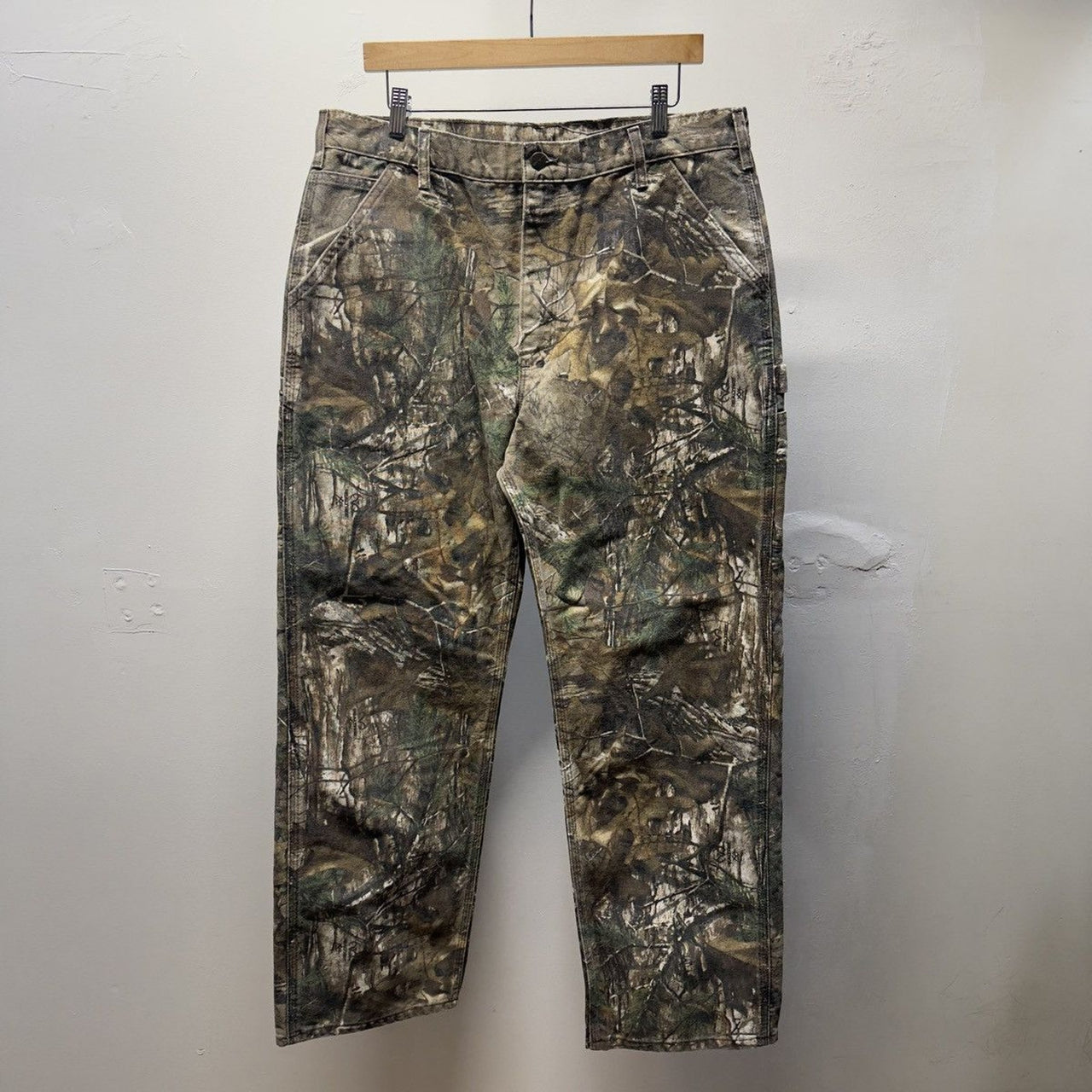 2000s Carhartt Realtree Camo Carpenter Pants