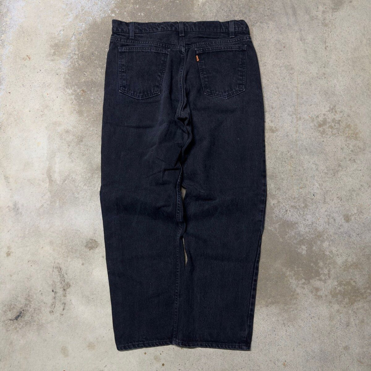 Vaqueros negros Levi's 555 de la década de 1990
