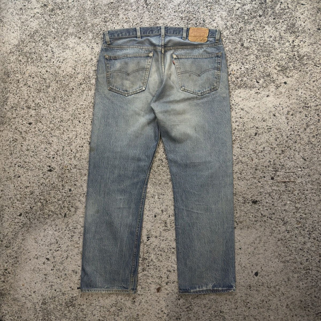 Vaqueros Levi's 501 Thrashed Dirty Faded de los años 90