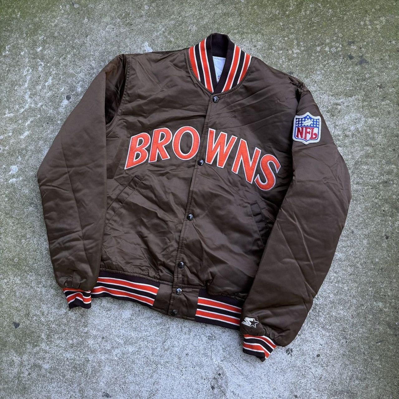 Chaqueta de satén inicial de la NFL de los Cleveland Browns de los años 90