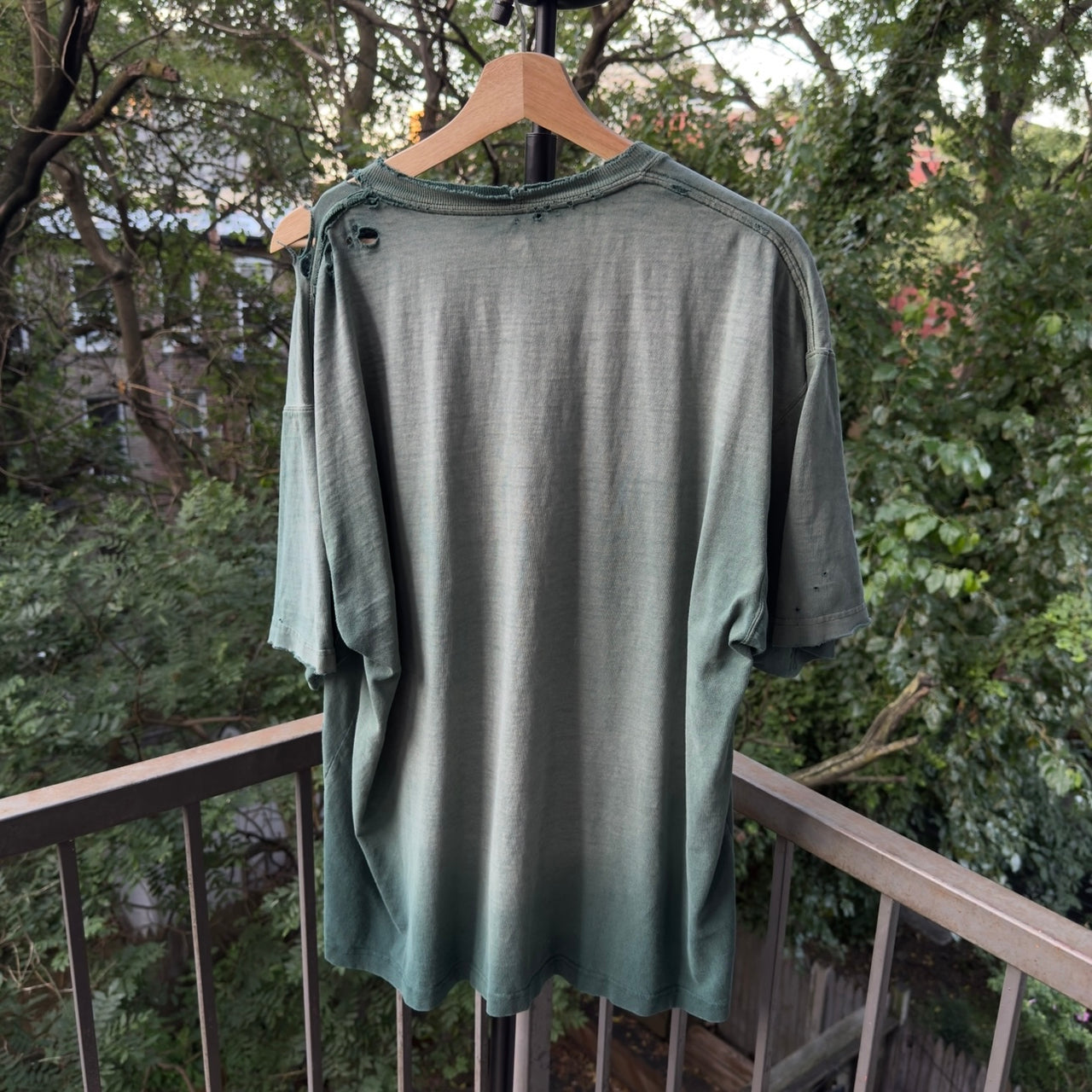 カーハート フェード スラッシュ ダメージ加工 Tシャツ オーバーサイズ