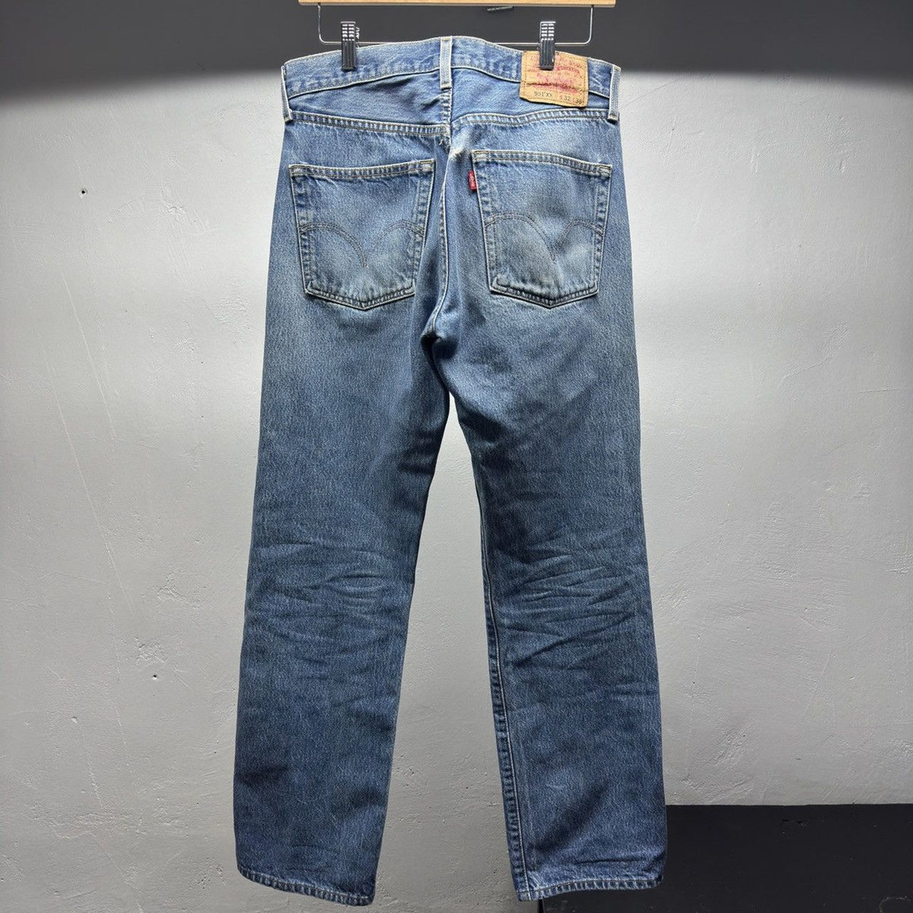 2000s Levi's 501xx Faded Distressed Jeans