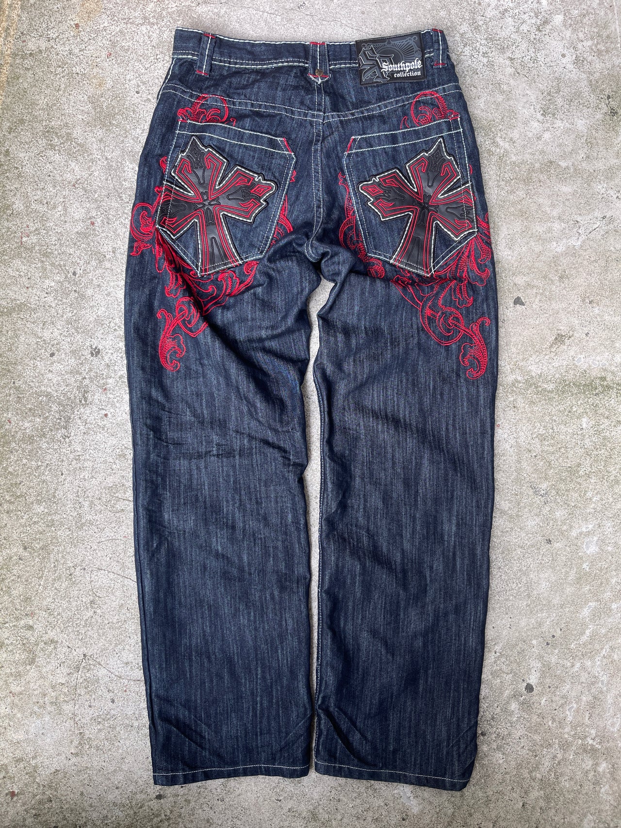 JEANS DE MEZCLILLA CON CRUZ BORDADA DEL POLO SUR DE LOS AÑOS 2000