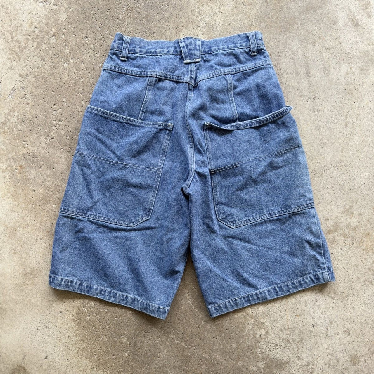 Pantalones cortos vaqueros holgados estilo skater Corniche de los años 90