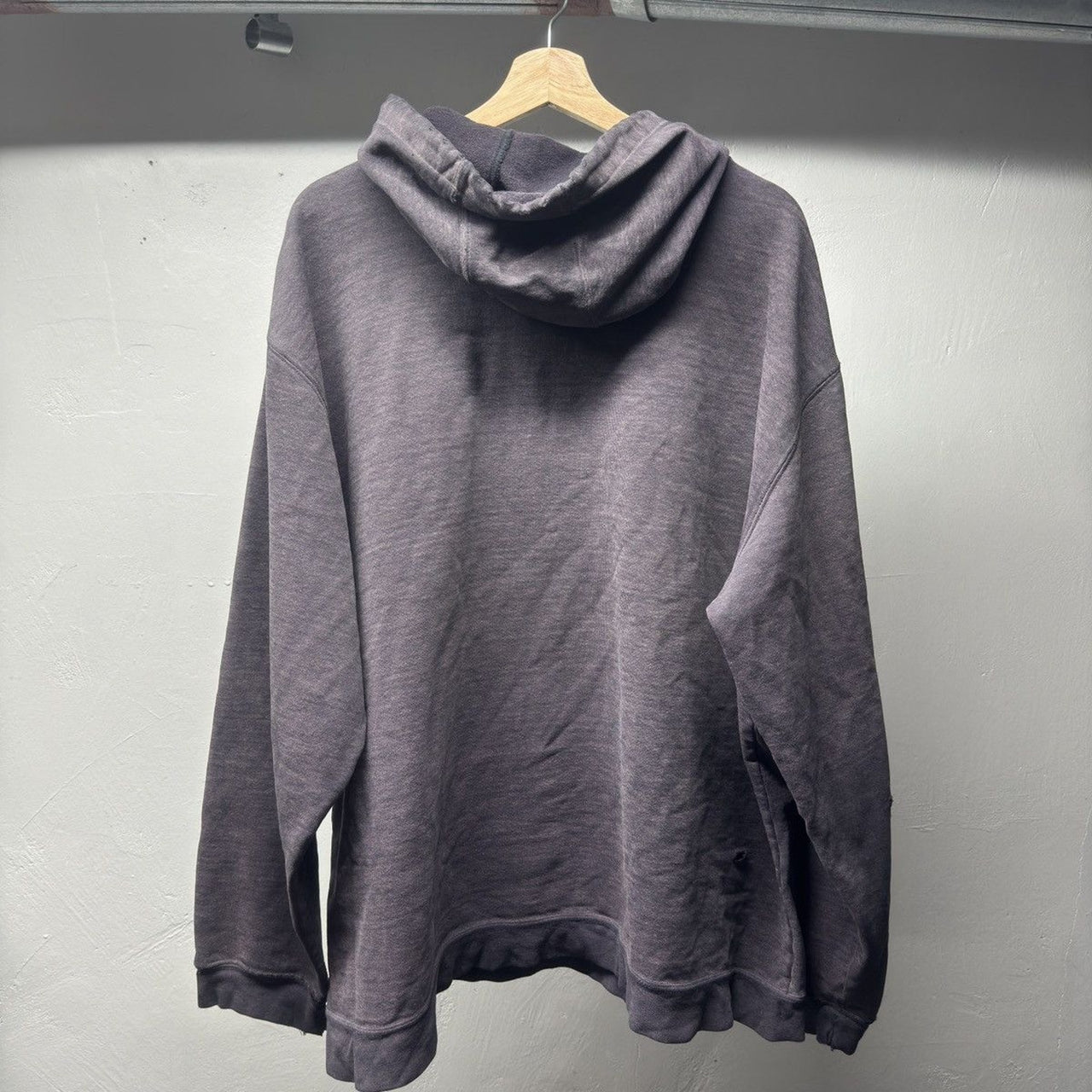 2000s Carhartt Thrashed Faded Distressed Hoodie