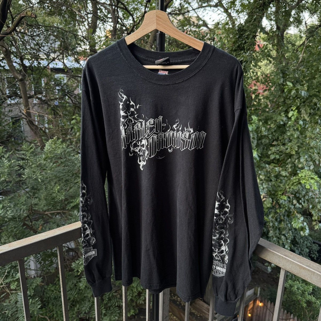 2010s Harley Davidson Skull Ghost Flame Longsleeve Tee