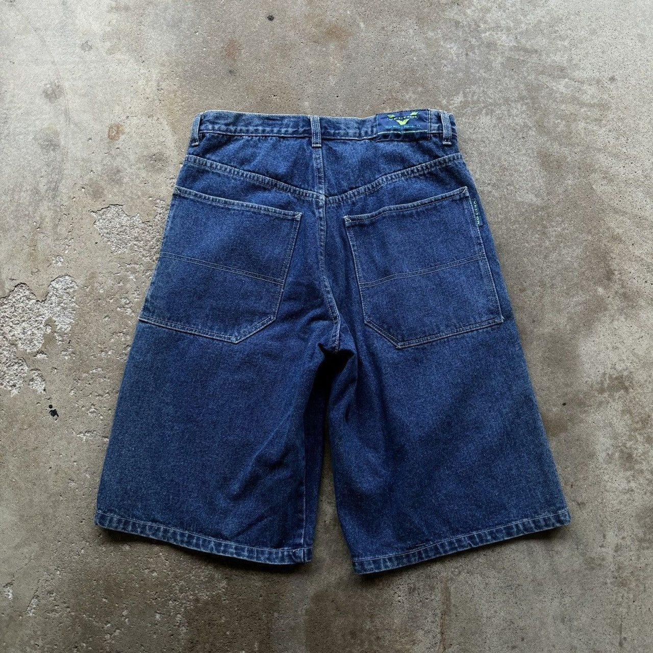 PANTALONES CORTOS VAQUEROS DE PATINISTA CON DOBLE BOLSILLOS Y HONDUREÑOS DE LA DÉCADA DE 1990/2000
