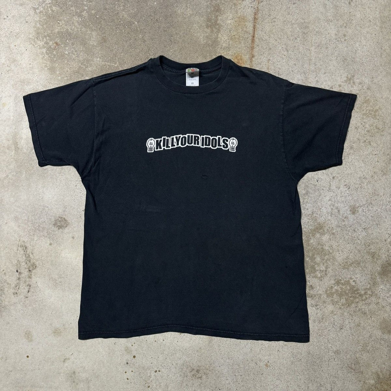 Camiseta descolorida de Kill Your Idols Europe de los años 2000