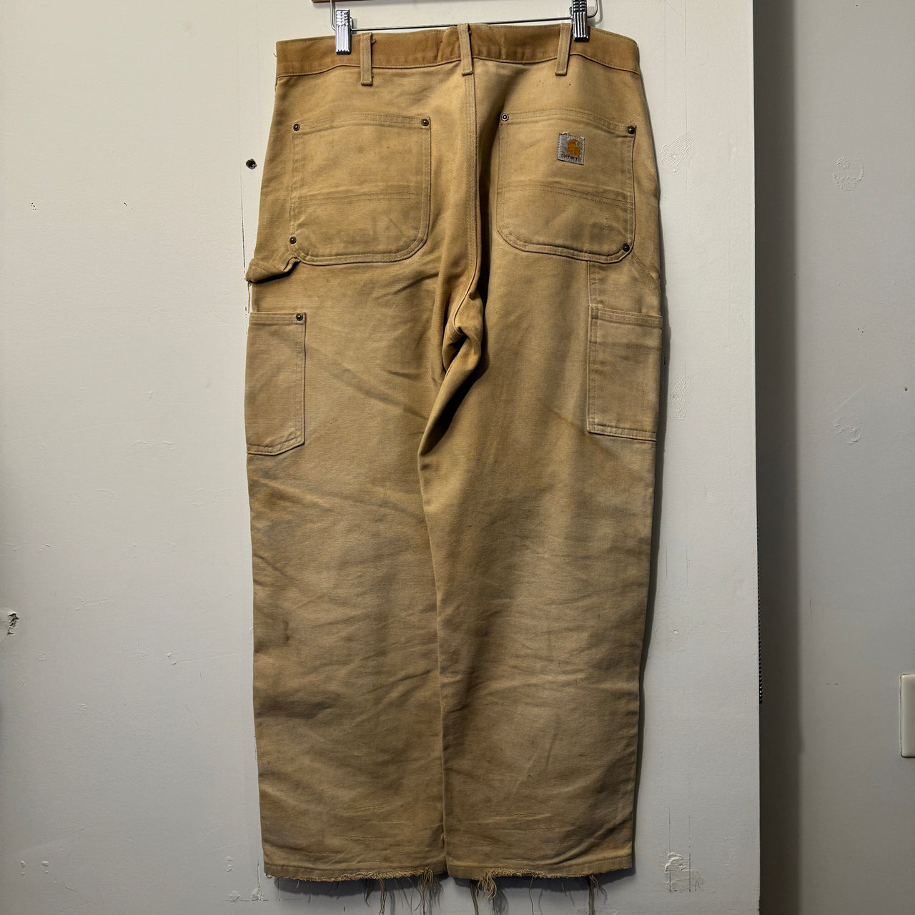 Pantalones de carpintero Carhartt de doble rodilla de los años 2000, desgastados
