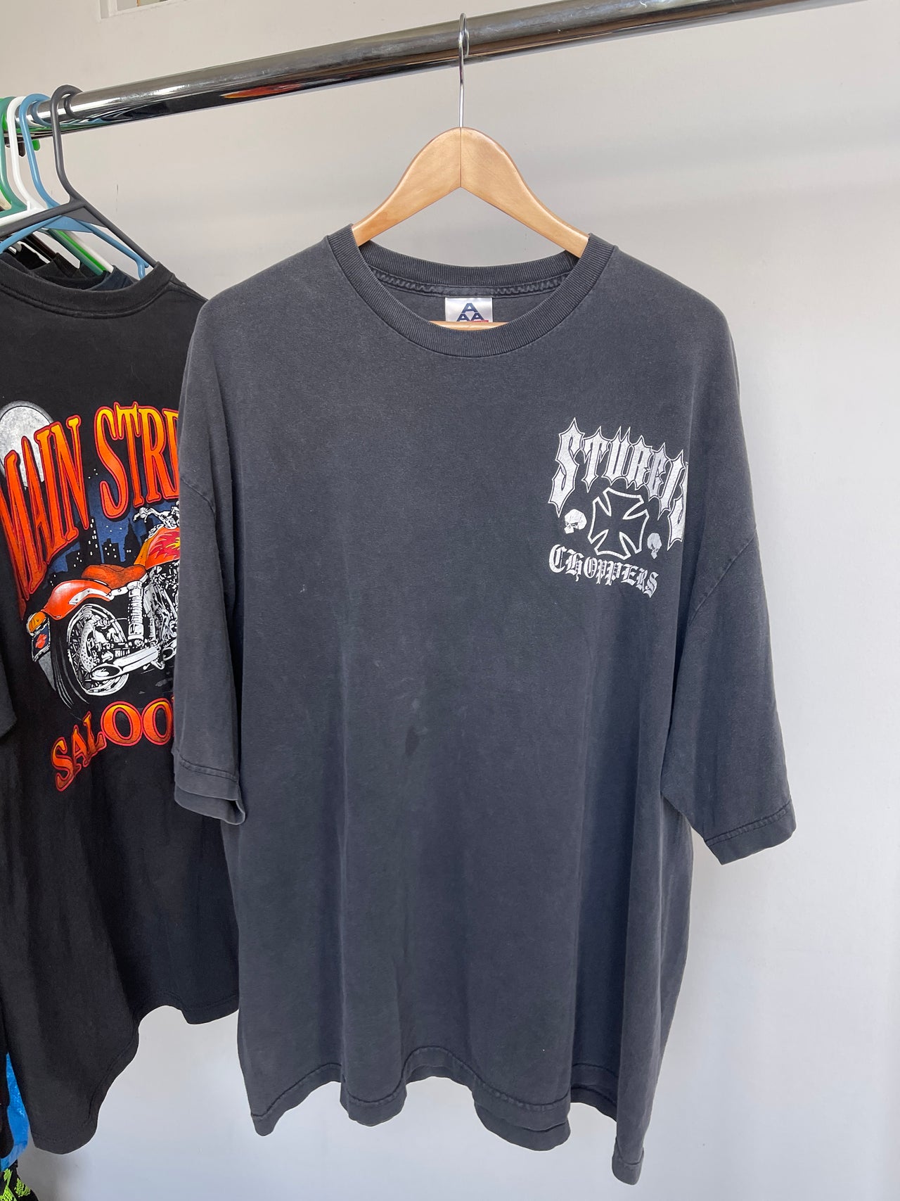 CAMISETA DE CALAVERA DE LOS STURGIS CHOPPERS DESGASTADA DE LOS AÑOS 2000