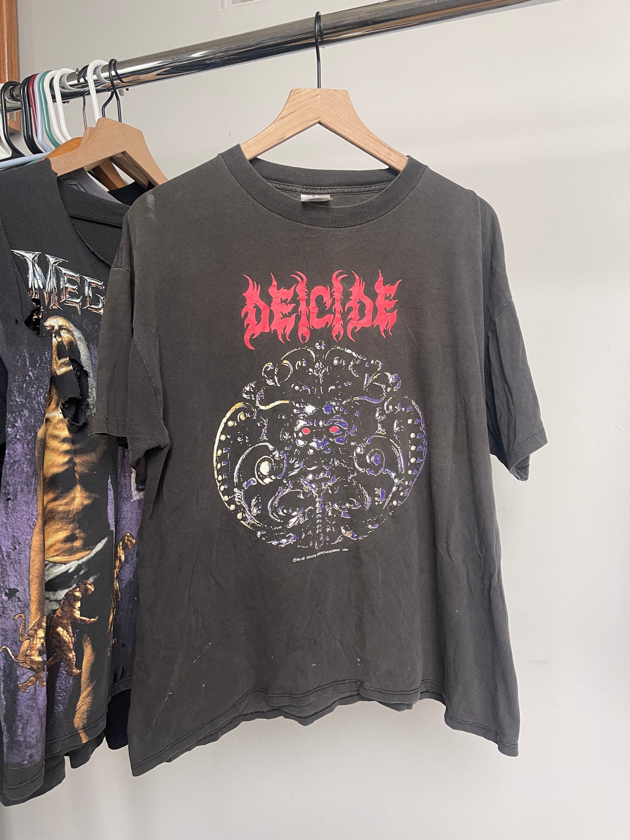 CAMISETA AZUL UVA DESGASTADA DEICIDE DE LOS AÑOS 90