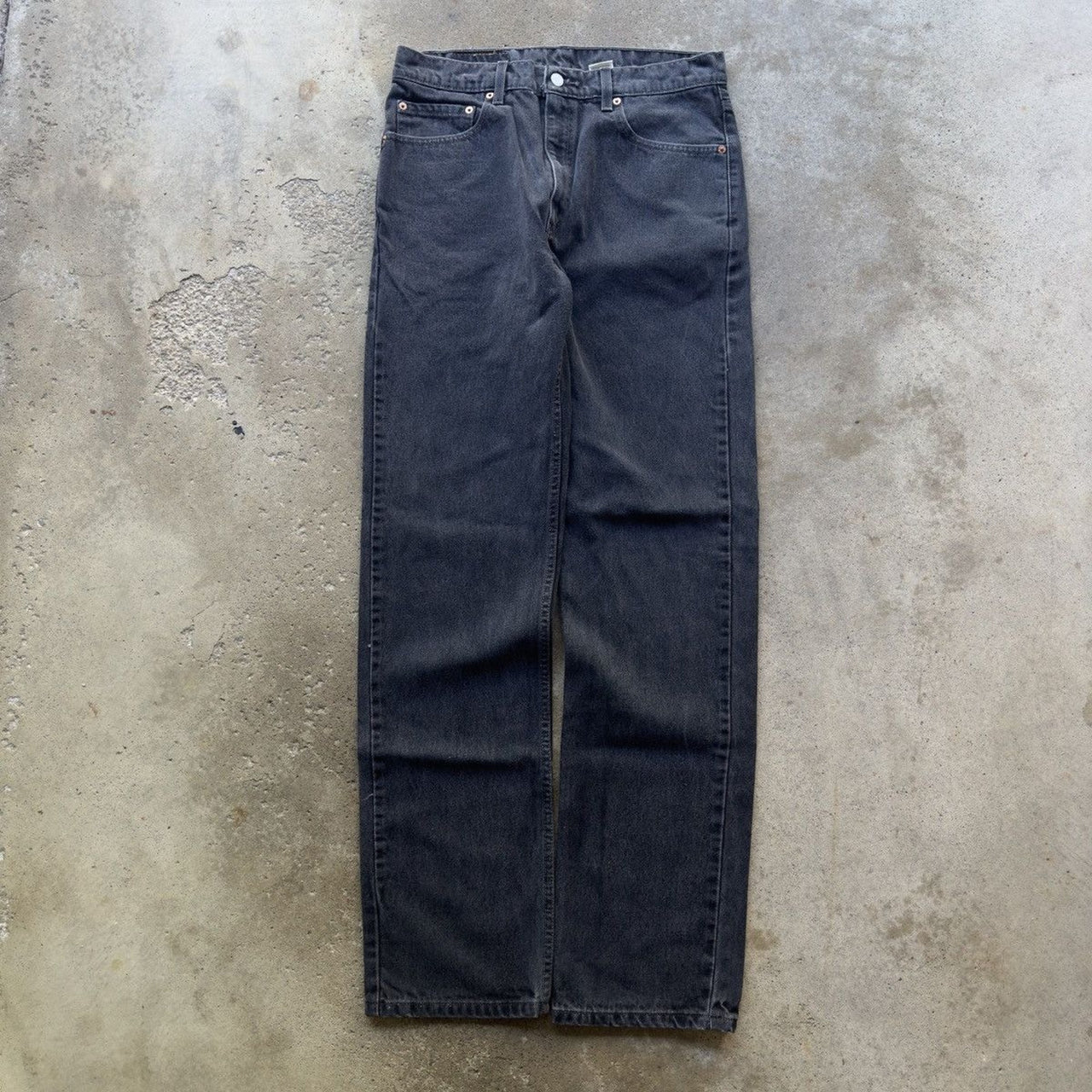 Vaqueros negros Levi's 505 de la década de 1990
