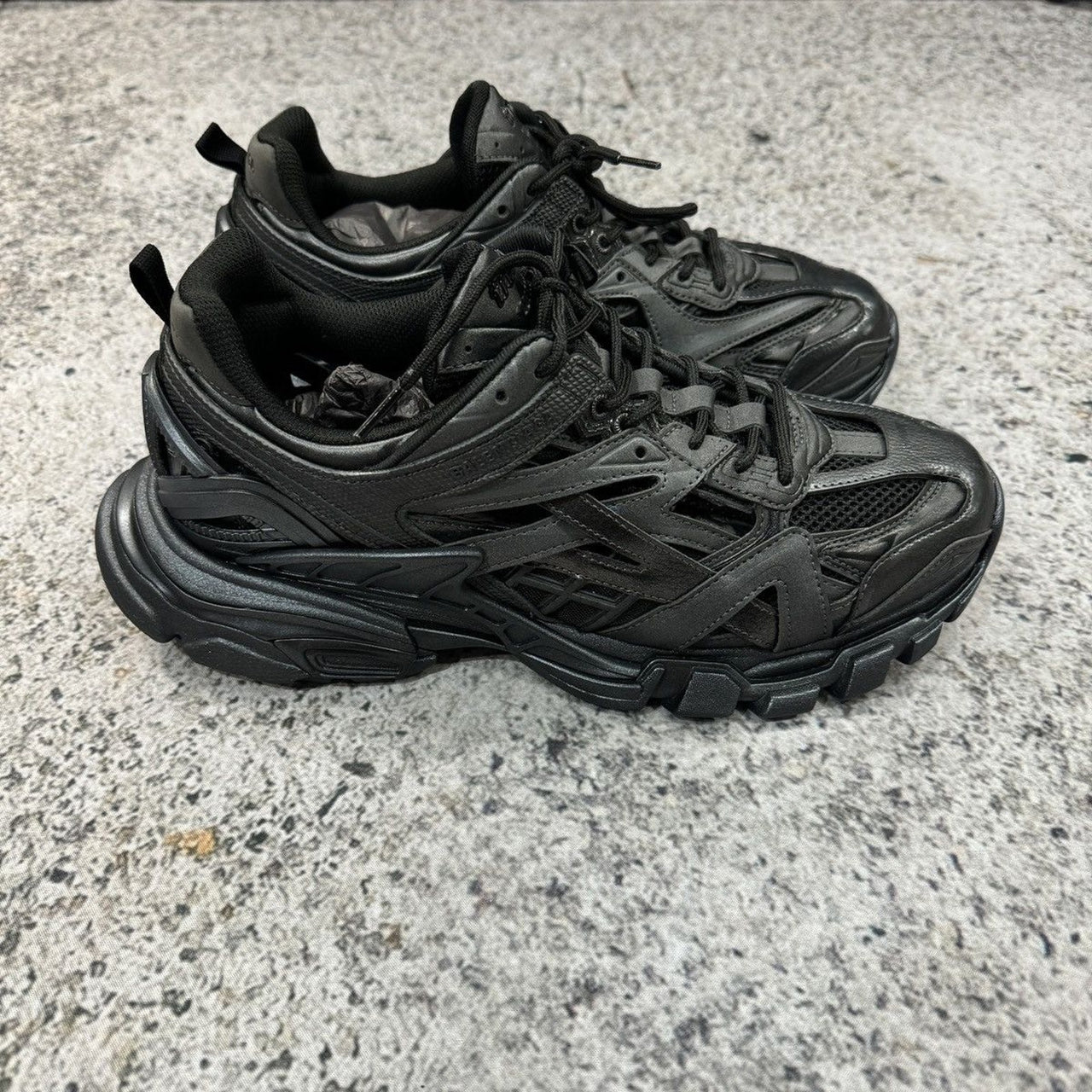 バレンシアガ トラック2 トレーナー ブラック イリデッセント