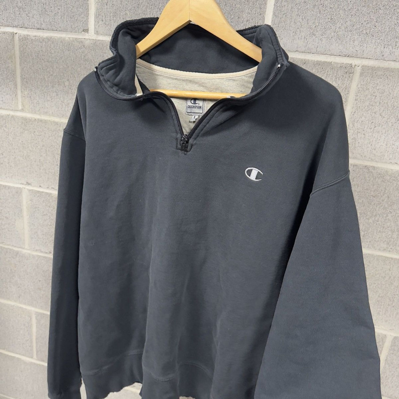 2000s Thrashed Faded Distressed Champion Quarter Zip Sweatshirt