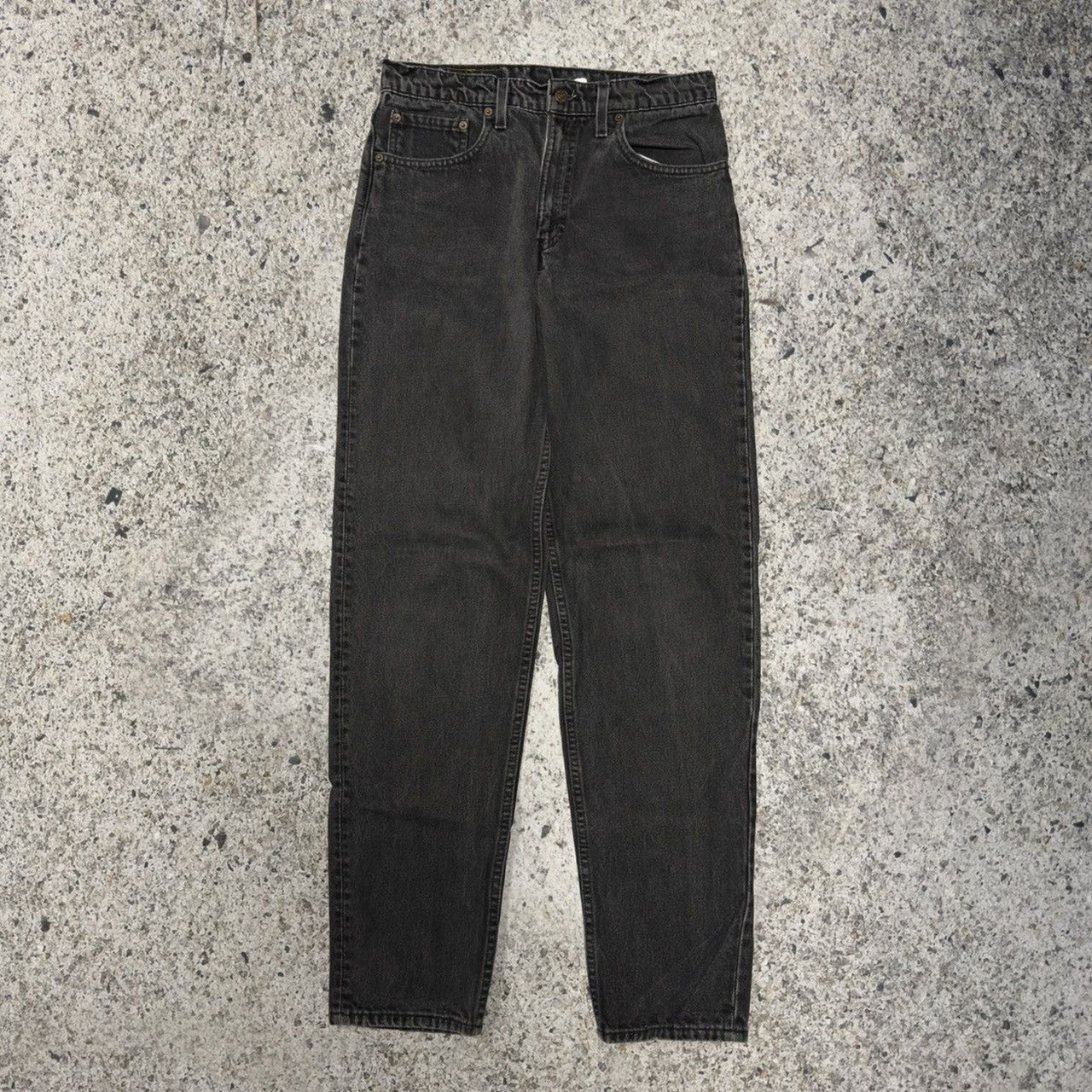Vaqueros Levi's 550 Relaxed Tapered Faded Black de los años 90