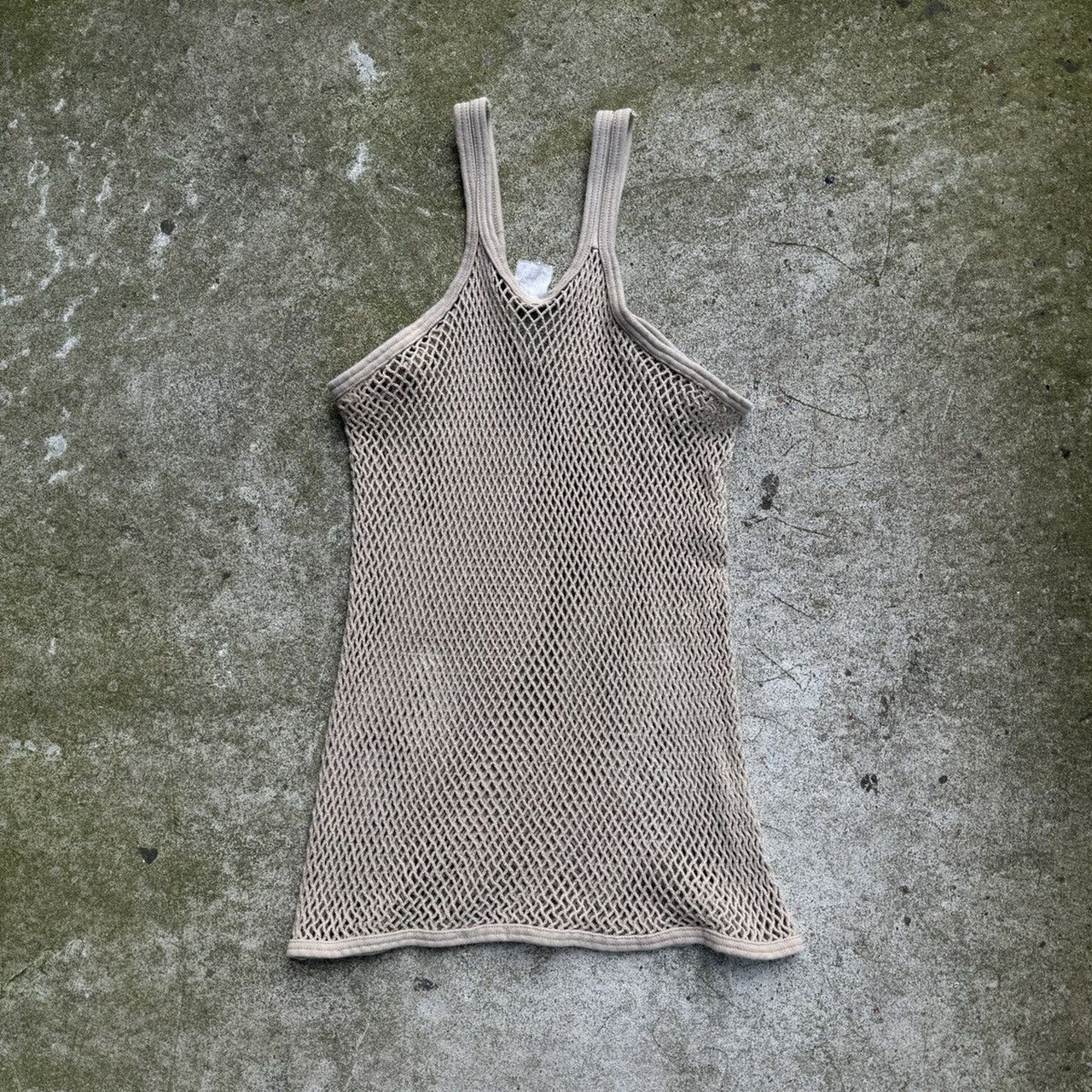 1990年代のメッシュタンクトップ