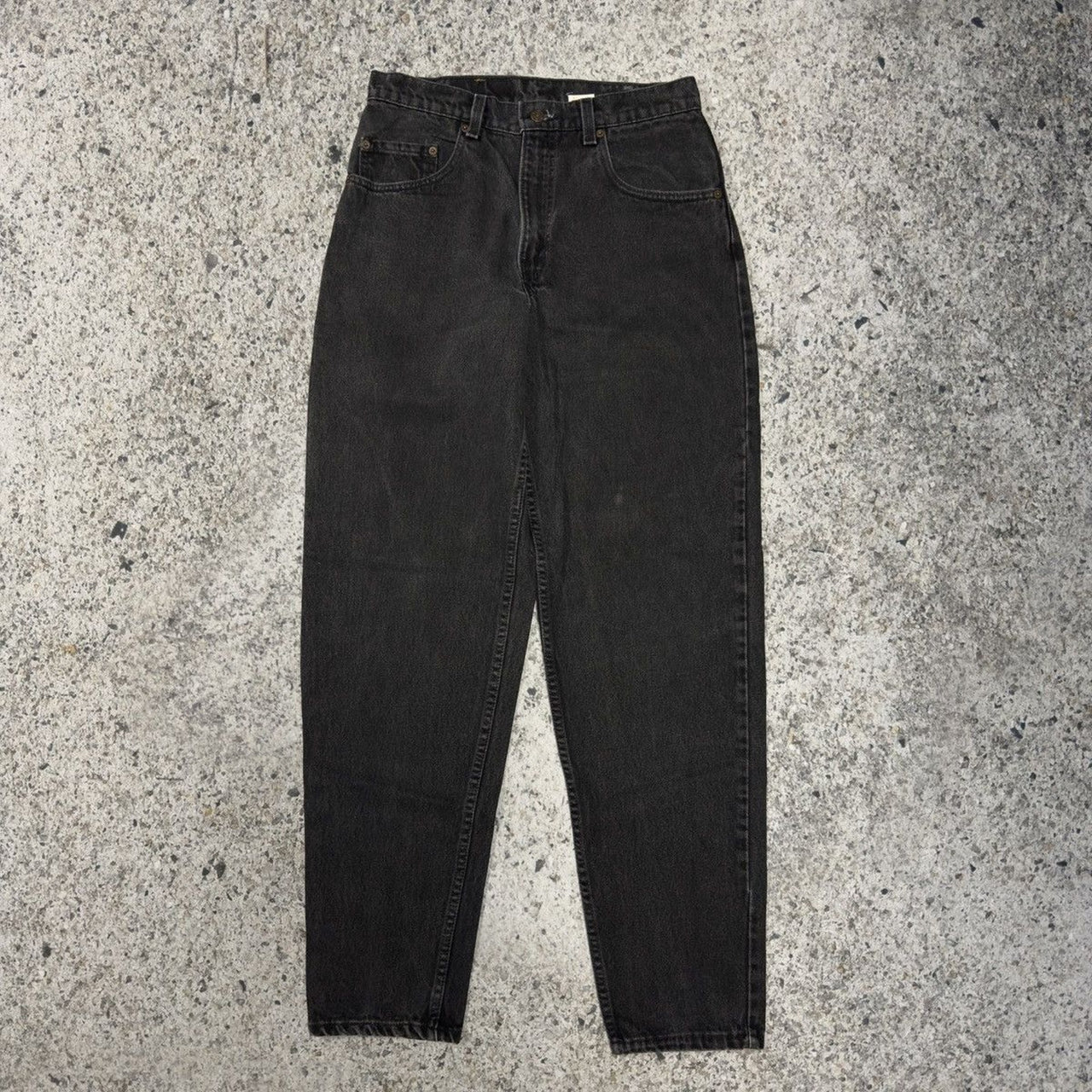 Vaqueros Levi's 560 de corte holgado y cónico en negro descolorido, años 90