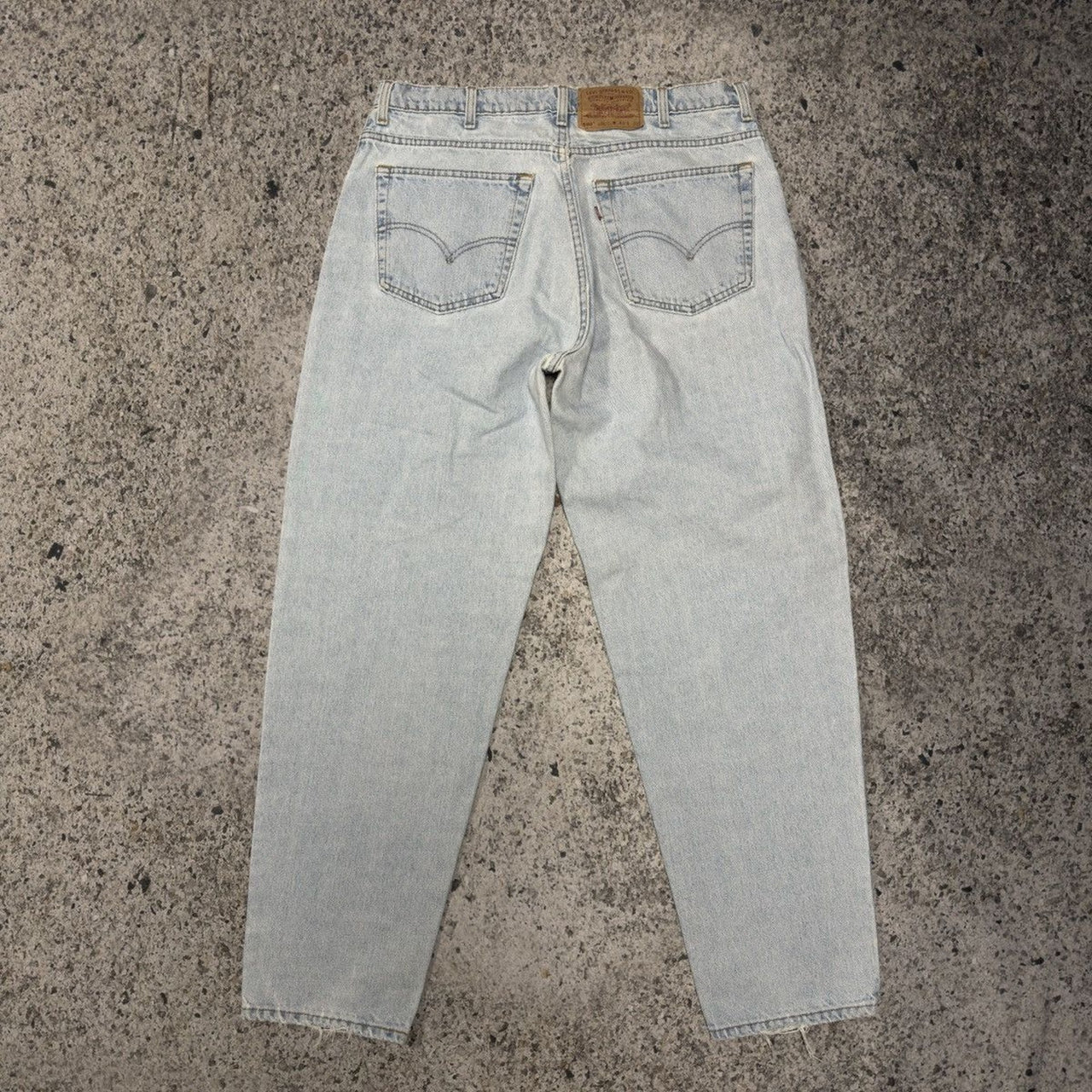 Vaqueros Levi's 560 de corte holgado, cónicos, lavado claro y descolorido, de los años 90