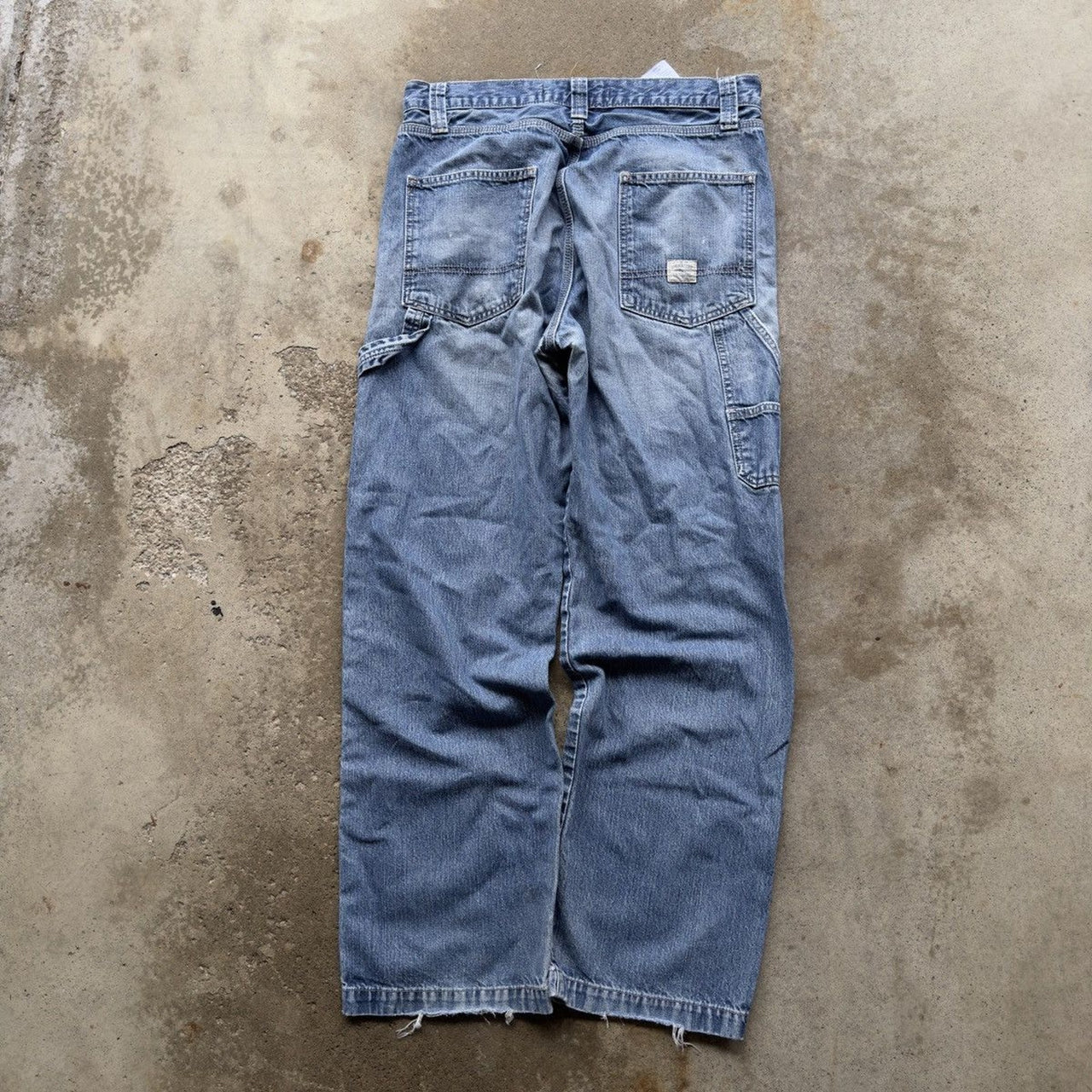 Vaqueros de carpintero holgados y desgastados de Levi's de los años 2000