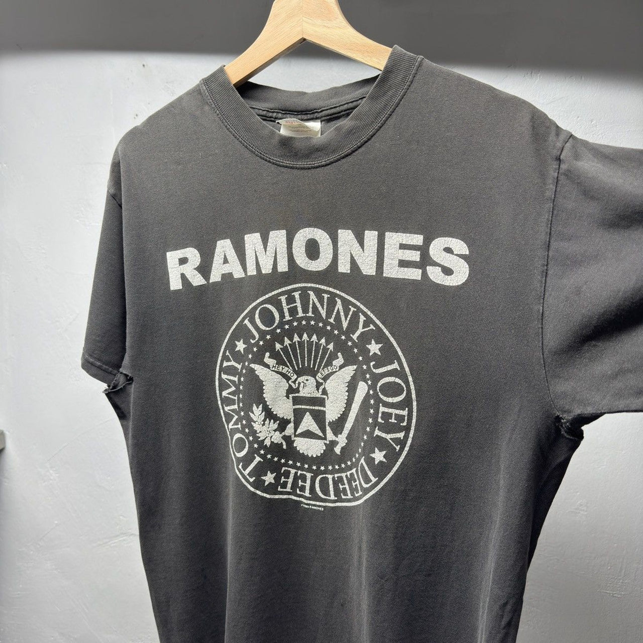 1990s Ramones Thrashed Faded Distressed Band Tee