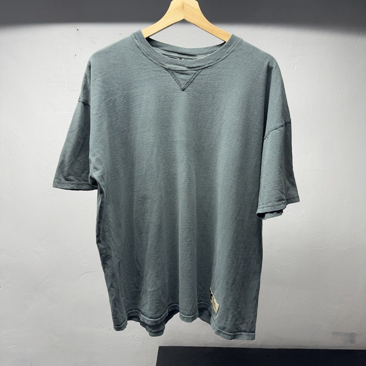 2000s Russell Athletic Faded Grey Blank Tee