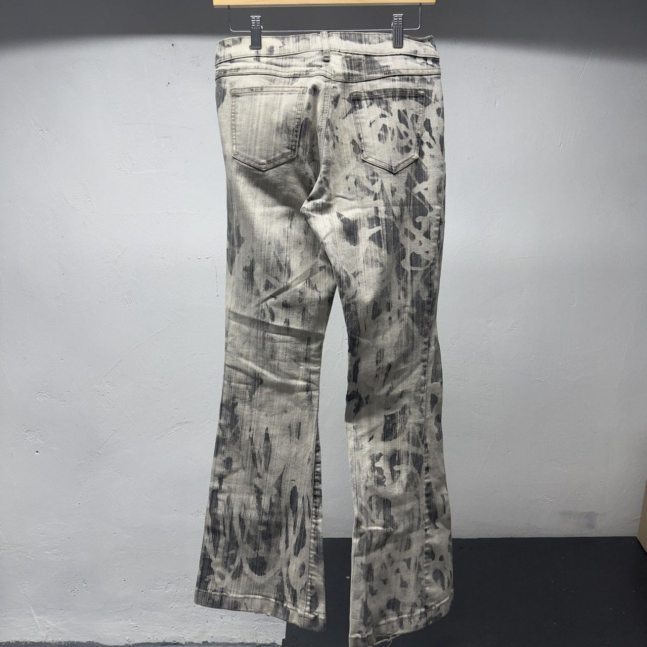 2000s Y2K Women's Blue Asphalt Washed Filthy Flare Jeans Grunge