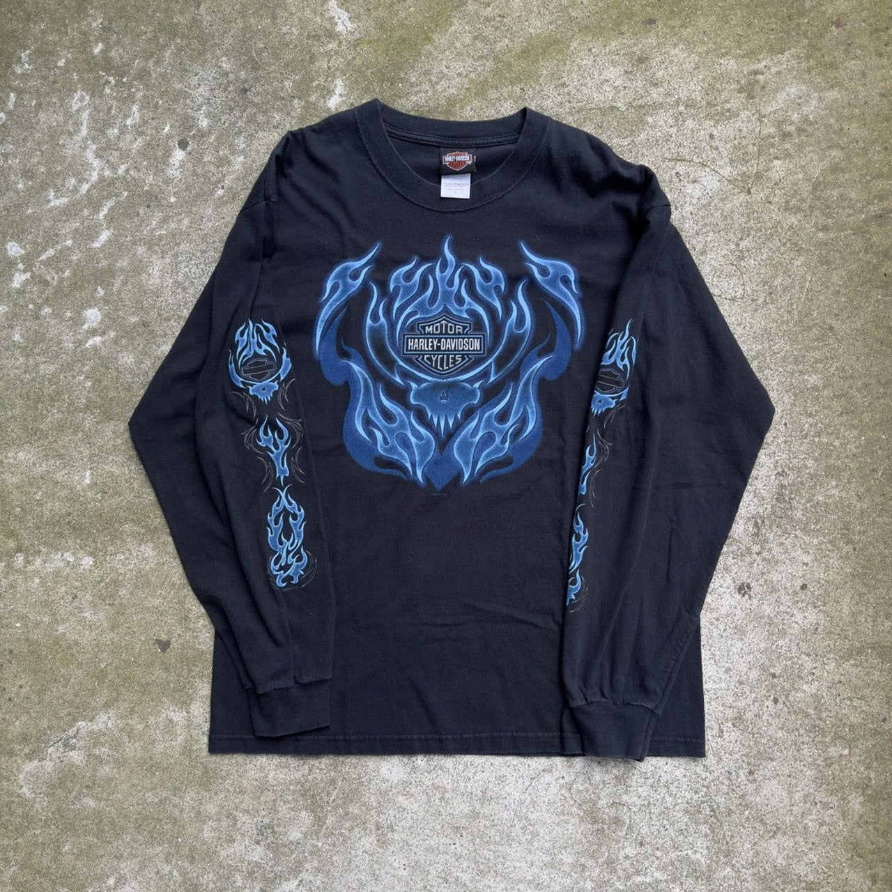 CAMISETA DE MANGA LARGA HARLEY DAVIDSON DE LOS AÑOS 2000 CON CALAVERA AZUL Y LLAMA