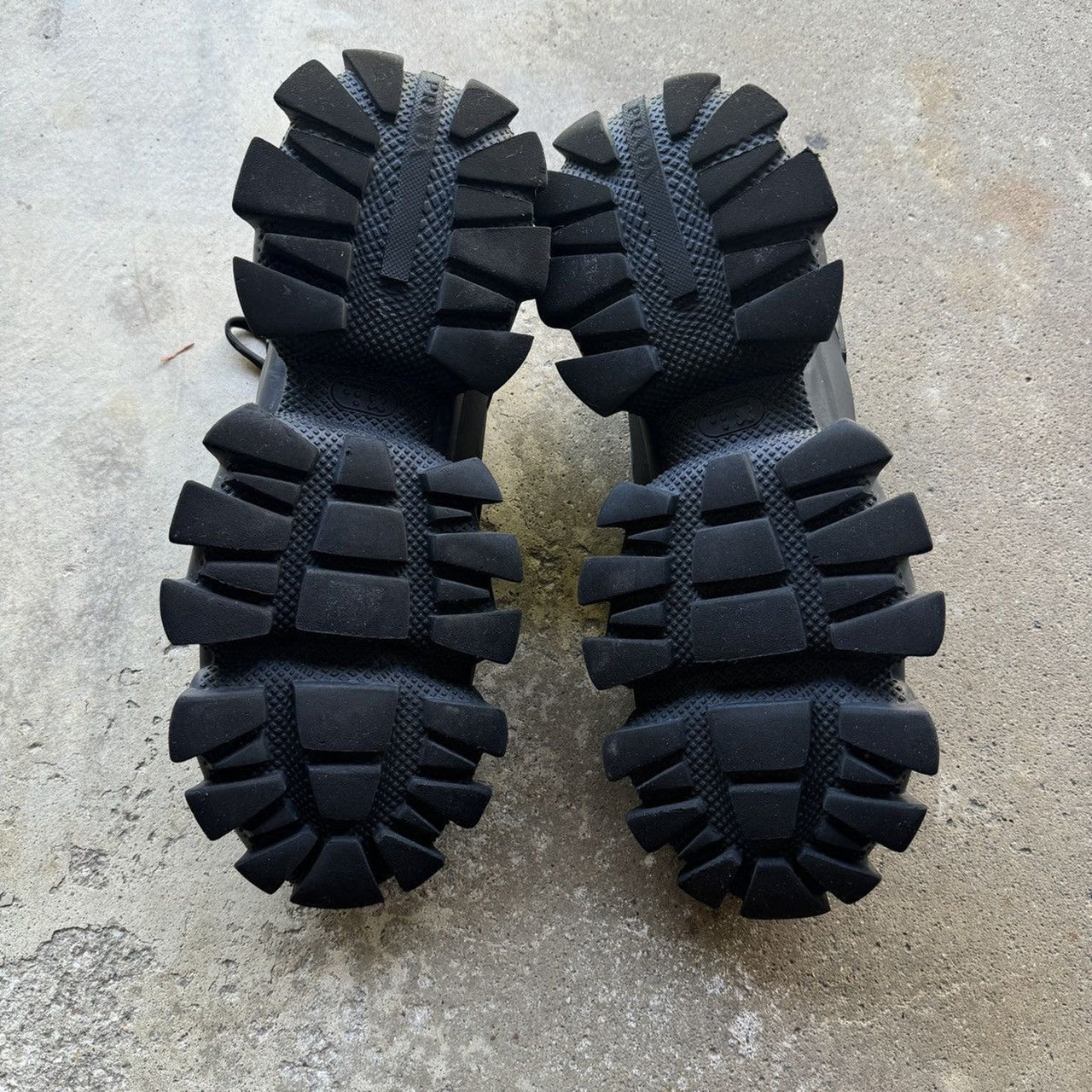 PRADA CLOUDBURST THUNDER ZAPATILLA NEGRA