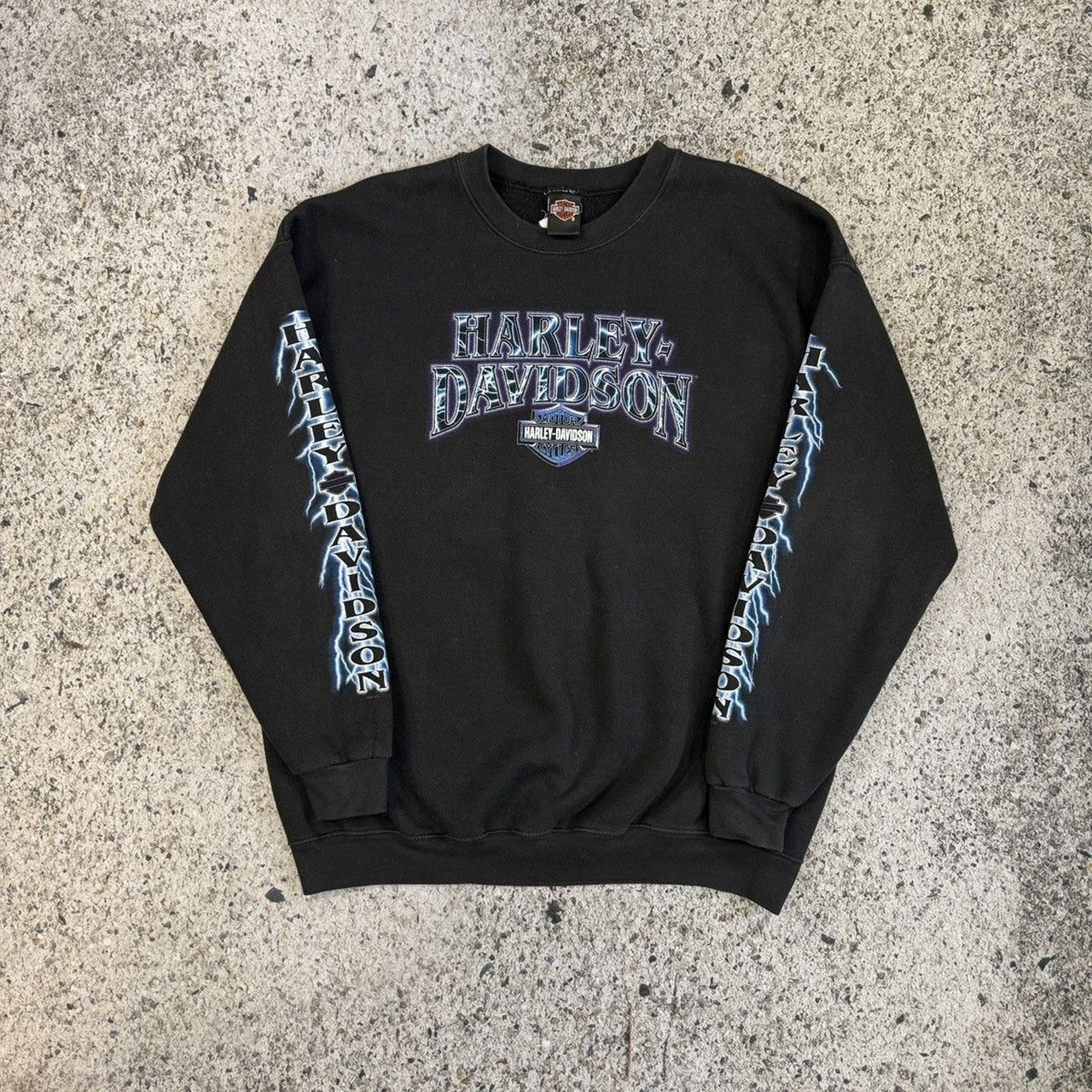 Sudadera con el logotipo de un rayo descolorido de Harley-Davidson de los años 2000