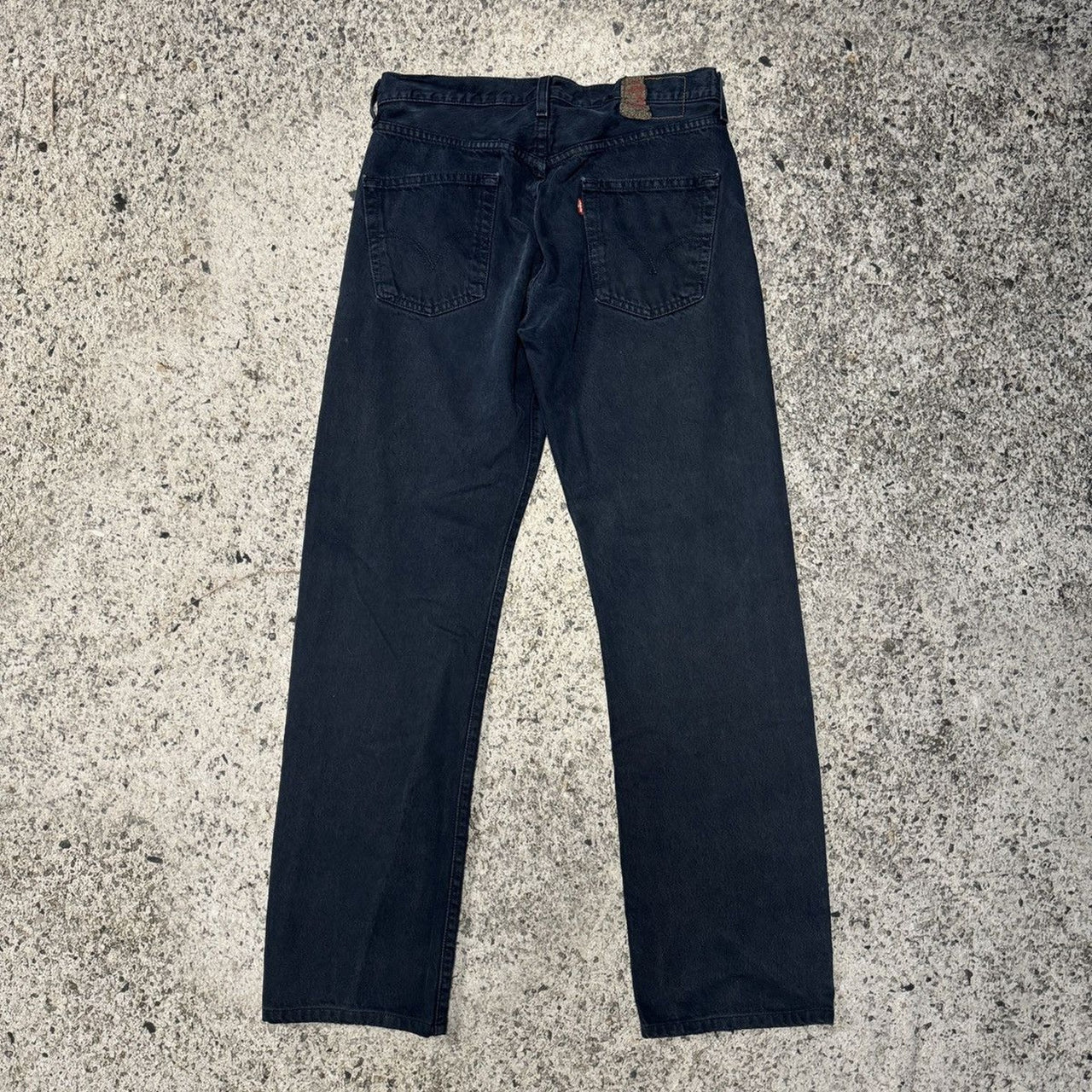 Vaqueros Levi's 501 azul oscuro de la década de 2000