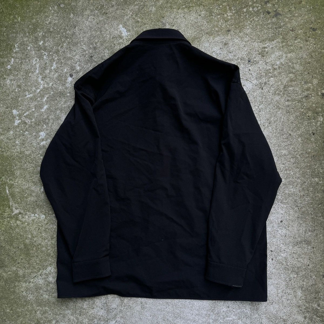 バレンシアガ スタッフ 従業員ユニフォーム ボタン付き長袖シャツ